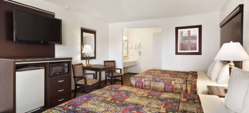 欧申塞德戴斯酒店(Days Inn by Wyndham Oceanside)图片