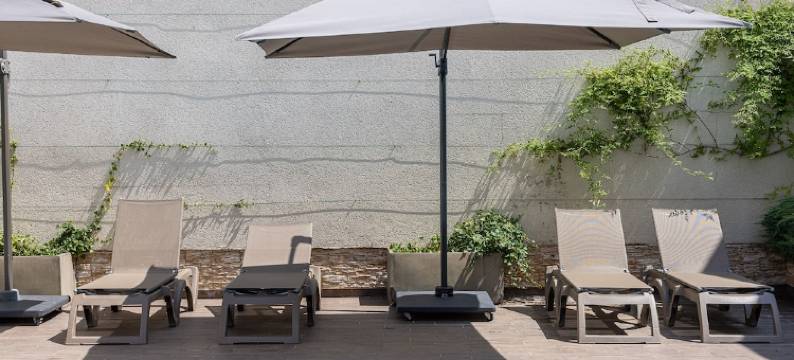 塞纳河畔诺让圣罗兰酒店(Hôtel Saint Laurent)图片