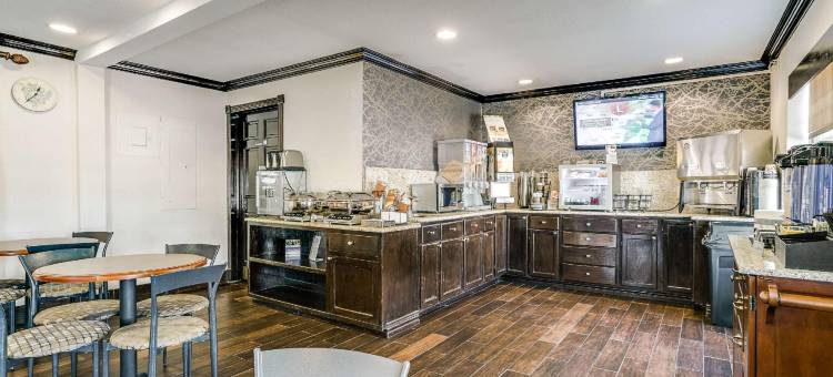 达拉斯城市广场品质套房酒店(Quality Inn & Suites)图片