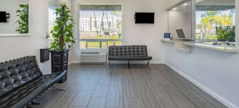 圣迭戈环球速8酒店(Super 8 by Wyndham San Diego Hotel Circle)图片