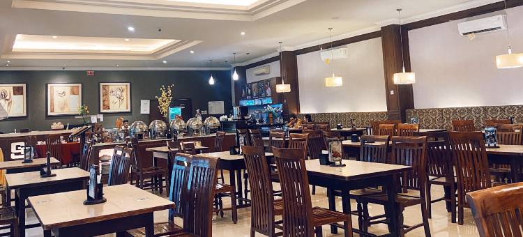 加查马达鲁马江酒店(Hotel Gajah Mada Lumajang)图片