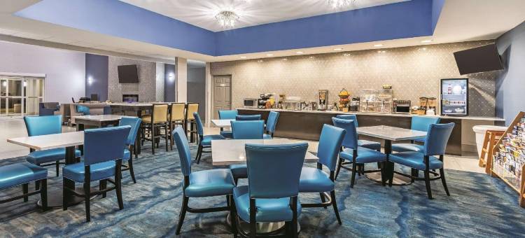 凤凰城I-10西拉昆塔温德姆套房酒店(La Quinta Inn & Suites by Wyndham Phoenix I-10 West)图片