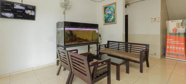 近T1朱安达机场红多兹酒店(RedDoorz Near T1 Juanda Airport)图片