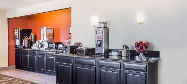 阿普尔顿速8酒店(Super 8 by Wyndham Appleton)图片