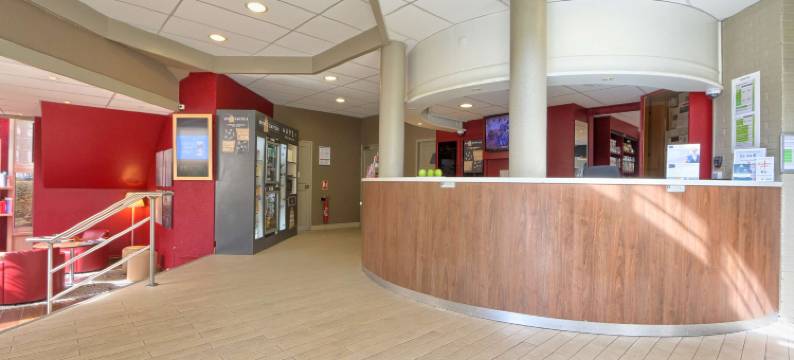 巴黎西部楠泰尔拉德芳斯康铂酒店(Campanile Paris Ouest - Nanterre - la DÉFENSE)图片