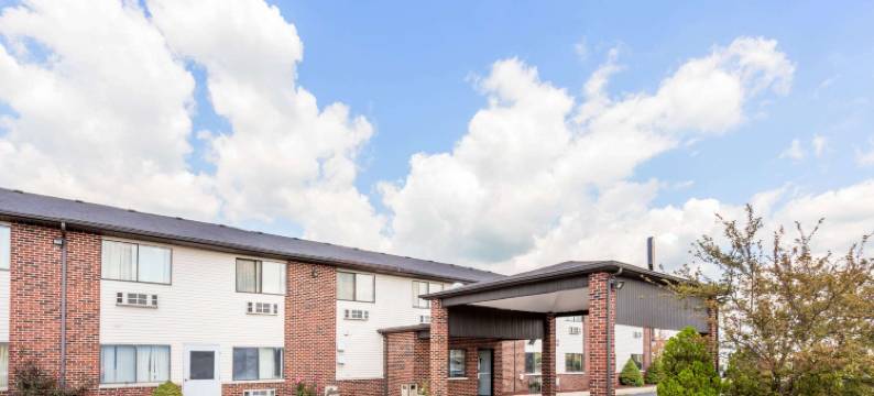 伯旁奈斯-坎卡基地区速8酒店(Super 8 by Wyndham Bourbonnais/Kankakee Area)图片