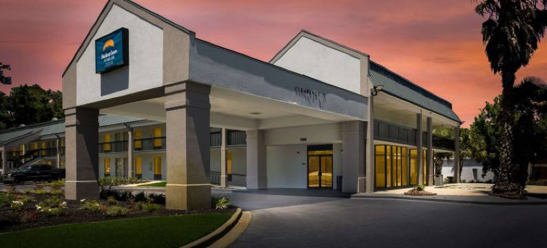 郊区开间海恩斯维尔 - 斯图尔特堡地区(Suburban Studios Hinesville - Fort Stewart Area)图片