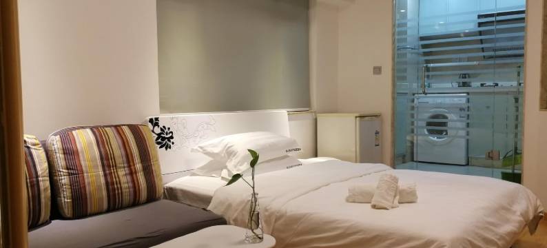 深圳商旅家公寓(华强北商业区科学馆地铁站店)图片