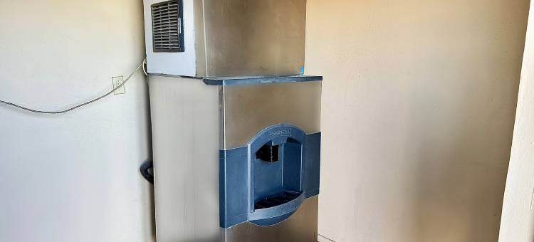 洪多丽晶酒店(Regency Inn Hondo)图片