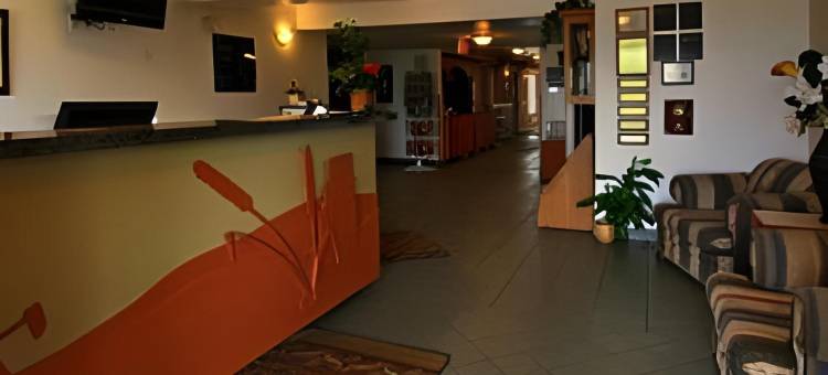 三山温德姆速8酒店(Super 8 by Wyndham Three Hills AB)图片