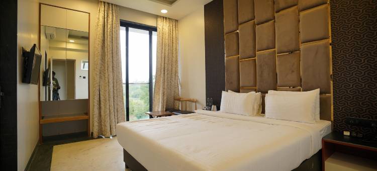 西恩斯塔三重奏(Ciesta Treeo)图片