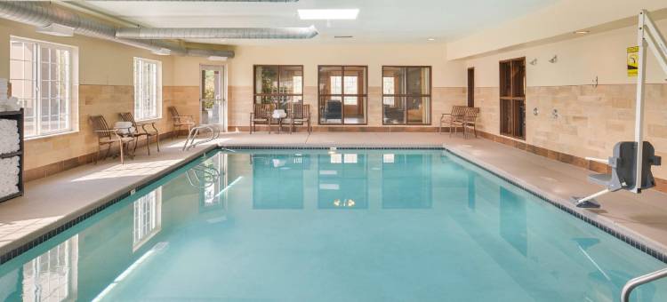 胡椒树奥本贝斯特韦斯特优质酒店(Best Western Plus Mountain View Auburn Inn)图片