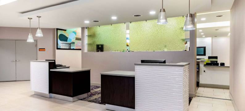 印第安纳波利斯南拉昆塔温德姆套房酒店(La Quinta Inn & Suites by Wyndham Indianapolis South)图片