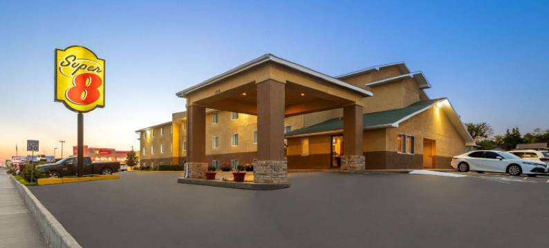 道奇城速8酒店(Super 8 by Wyndham Dodge City)图片