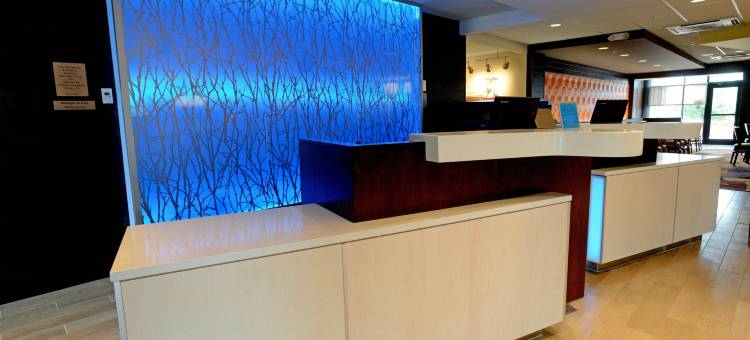 鲍灵格林万枫酒店及套房(Fairfield Inn & Suites Bowling Green)图片