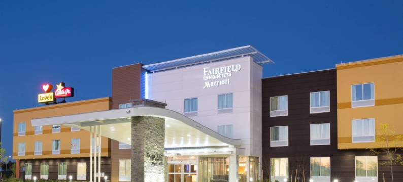 伯灵顿万枫酒店及套房(Fairfield Inn & Suites Burlington)图片