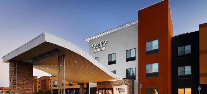 弗雷斯诺优胜美地国际机场万枫酒店及套房(Fairfield Inn & Suites Fresno Yosemite International Airport)图片