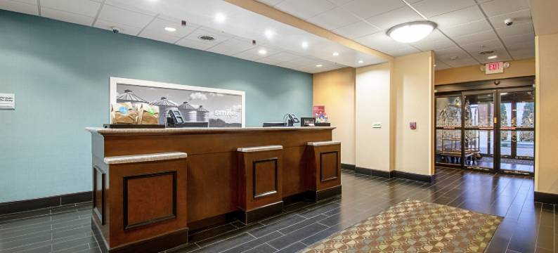 希尔顿欢朋酒店-派恩格罗夫(Hampton Inn Pine Grove)图片