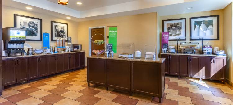 奥基乔比奥基乔比湖欢朋酒店(Hampton Inn Okeechobee - Lake Okeechobee)图片