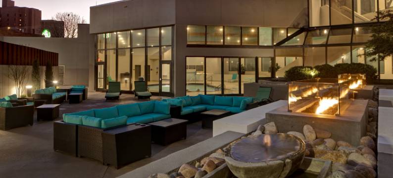 埃姆布里奇酒店集团俄克拉何马城塔楼酒店(Embassy Suites by Hilton Oklahoma City Northwest)图片