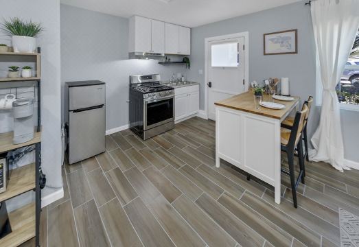 Charming Studio centrally located between Downtown LA & Disneyland Hotel Overview