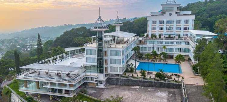 沙努尔皇家酒店(Royal Senyiur Hotel)图片