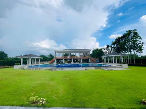 位于圣莱昂纳多的10卧室别墅-900平方米|带9个独立浴室(Stranded Paradise Resort)