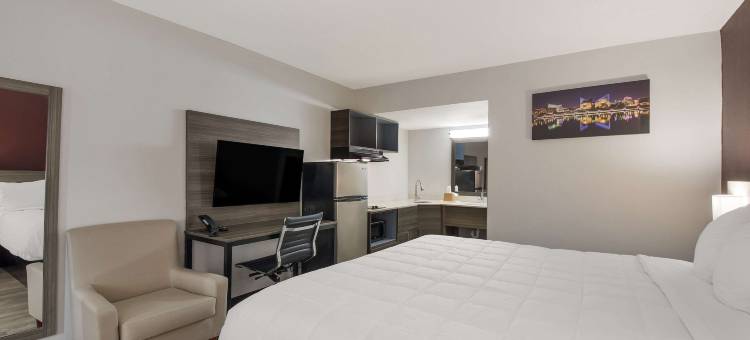 克利夫兰中央郊区开间(Suburban Studios Cleveland TN I-75)图片