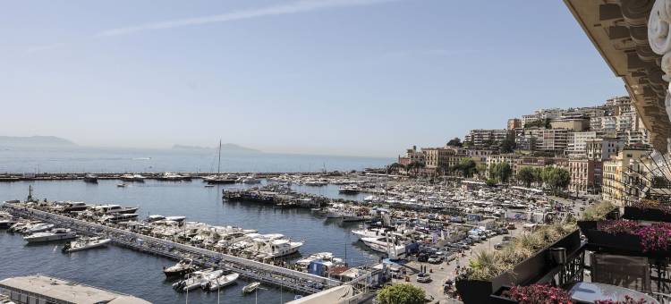 德梅特拉豪华套房(Demetra Luxury Suites)图片