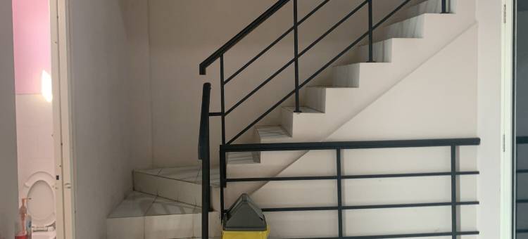 O酒店彭多克普蒂莎蒂卡伊斯兰旅馆靠近朱马特市场阿鲁阿鲁(Hotel O Pondok Puti Sartika SyariahNearPasar Jum'at Aluh Aluh)图片