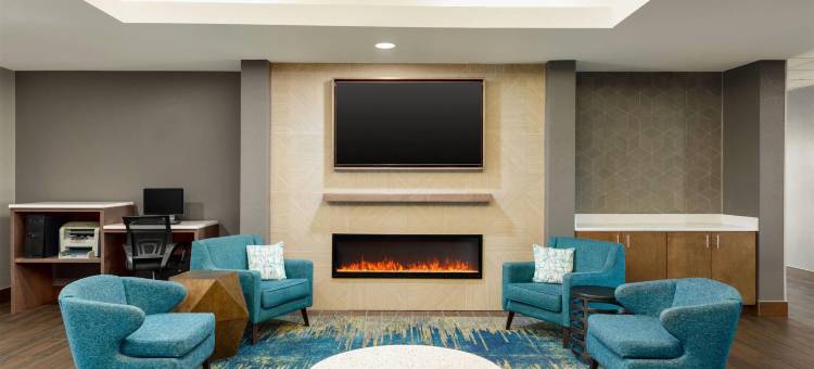 肖尼拉昆塔温德姆套房酒店(La Quinta Inn & Suites by Wyndham Shawnee)图片