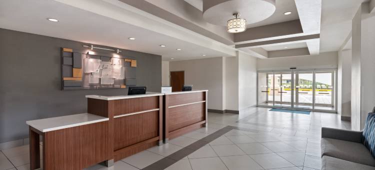 智选假日套房酒店波因顿海滩(Holiday Inn Express & Suites Boynton Beach West)图片