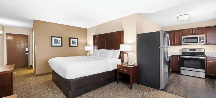 普韦布洛舒适套房酒店(Comfort Inn & Suites Pueblo)图片