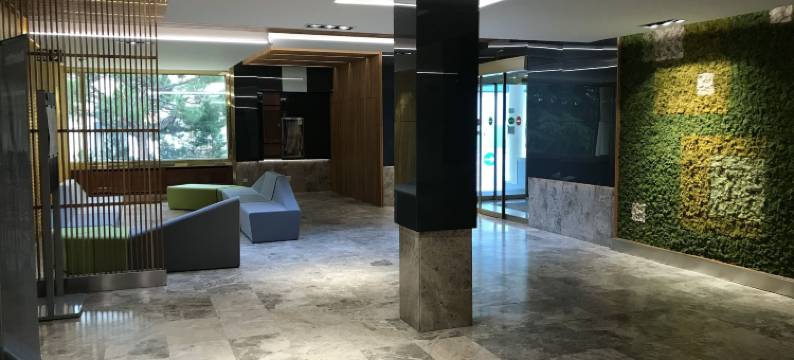 塞哥维亚大教堂酒店(Puerta de Segovia)图片