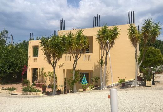 Zinovia Hotel Overview