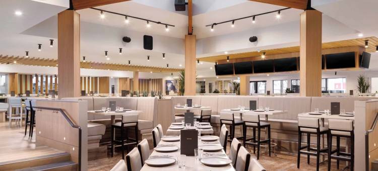 基洛纳桑德曼套房酒店(Sandman Hotel & Suites Kelowna)图片