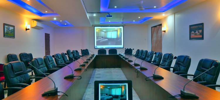 鲁比石头希夫维拉斯宫殿(Rubystone Shiv Vilas Palace)图片