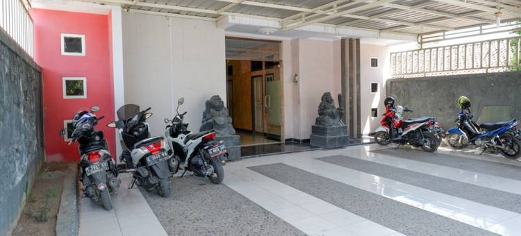 RedDoorz靠近GOR Wisanggeni(RedDoorz Near Gor Wisanggeni)图片