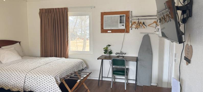 湖滨汽车旅馆(Lakeshore Lodge)图片