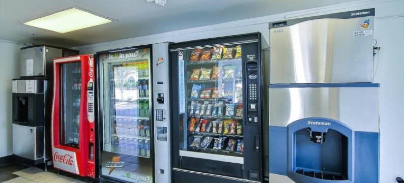 本图拉6号汽车旅馆(Motel 6 Ventura, CA - South)图片