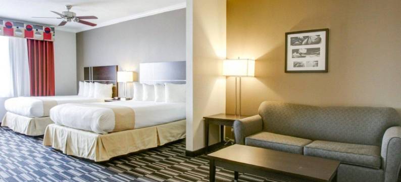 品质酒店及套房布赖恩-学院站(Quality Inn & Suites Bryan-College Station)图片