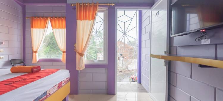 红多兹酒店@加鲁特奇帕纳斯(RedDoorz @ Cipanas Garut)图片