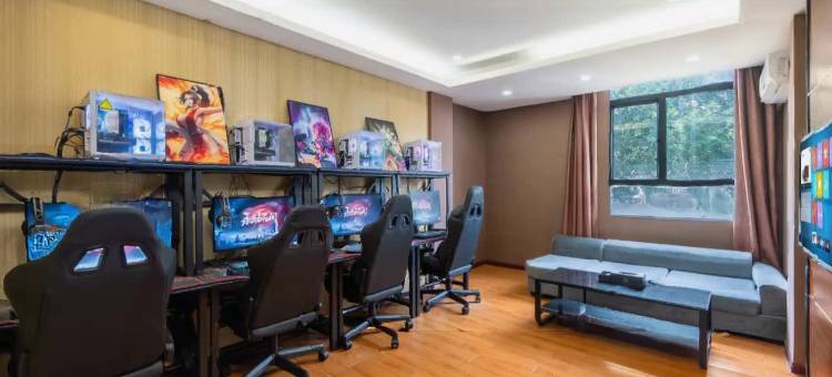 银狐电竞酒店(惠州学院天虹商场店)图片