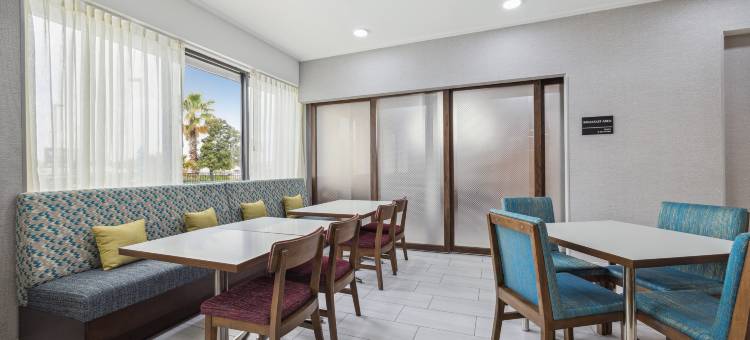 希尔顿欢朋酒店-休斯顿布鲁克霍洛(Hampton Inn Houston-Brookhollow)图片