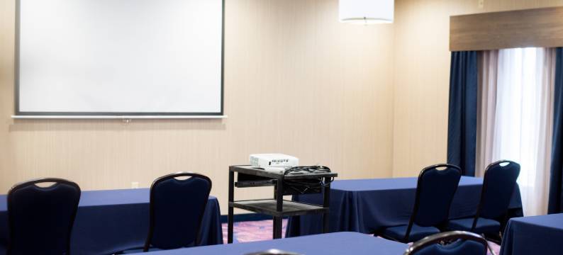 瓦灵顿霍桑希尔顿欢朋套房酒店(Hampton Inn & Suites Warrington Horsham)图片