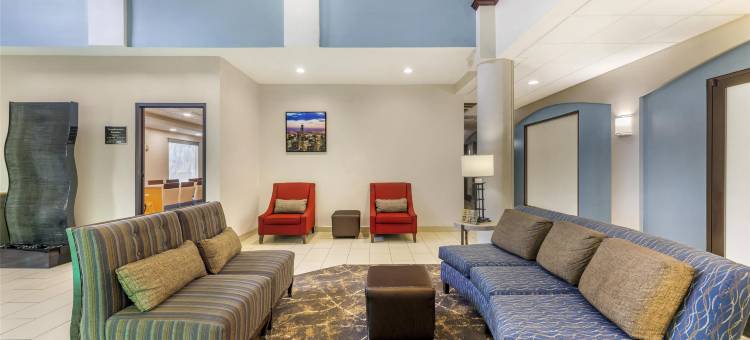 乔利埃特贝斯特韦斯特套房酒店(Best Western Joliet Inn  Suites)图片