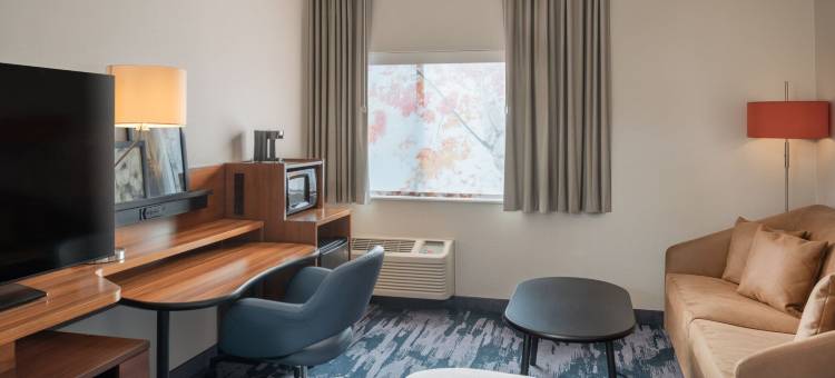 波士顿图克斯伯里/安多弗万枫酒店(Fairfield Inn Boston Tewksbury/Andover)图片