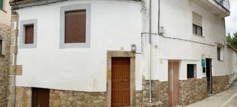 Holiday Home in Villamiel with Mountain Views图片