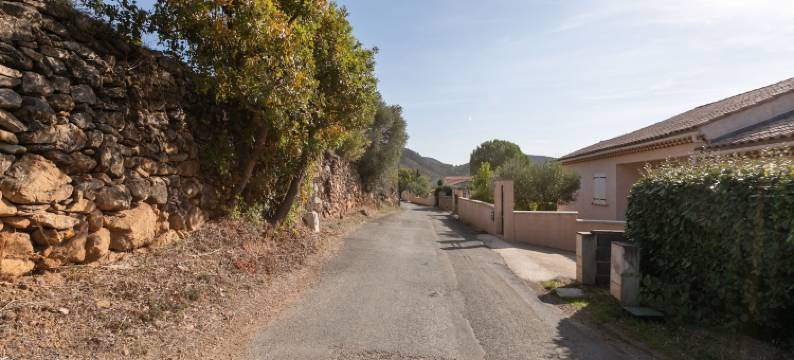 Sunny Roquebrun Getaway图片