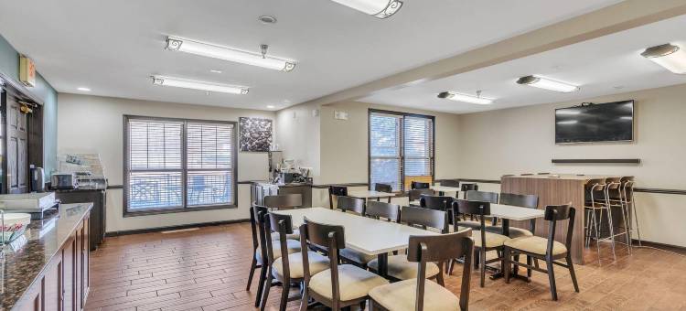 神灵山附近德卢斯套房酒店(Duluth Inn & Suites Near Spirit Mountain)图片